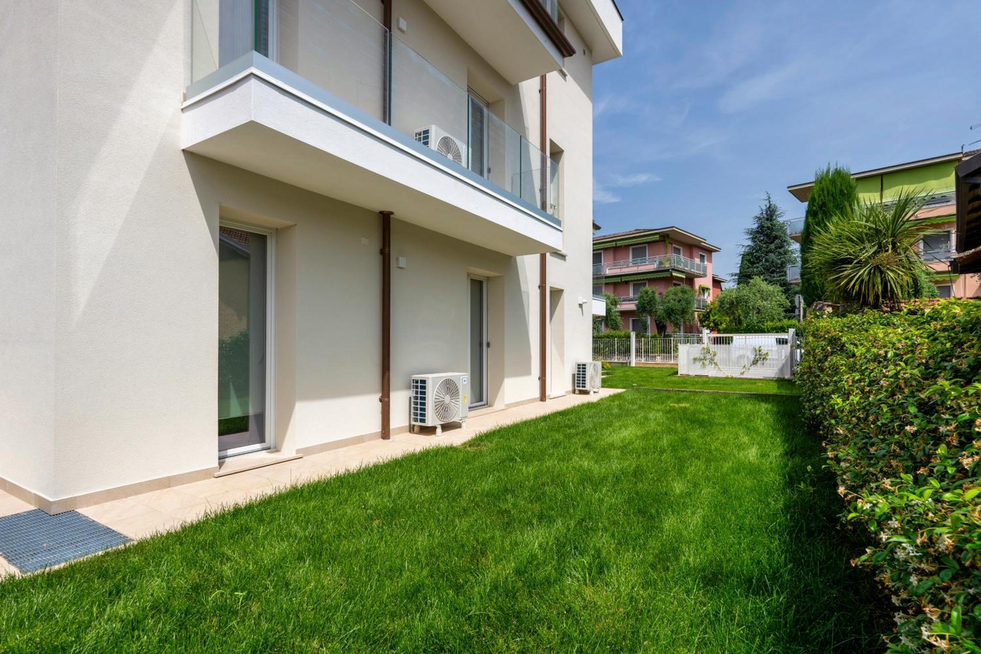 Malvezzi Apartments Desenzano del Garda Exterior foto