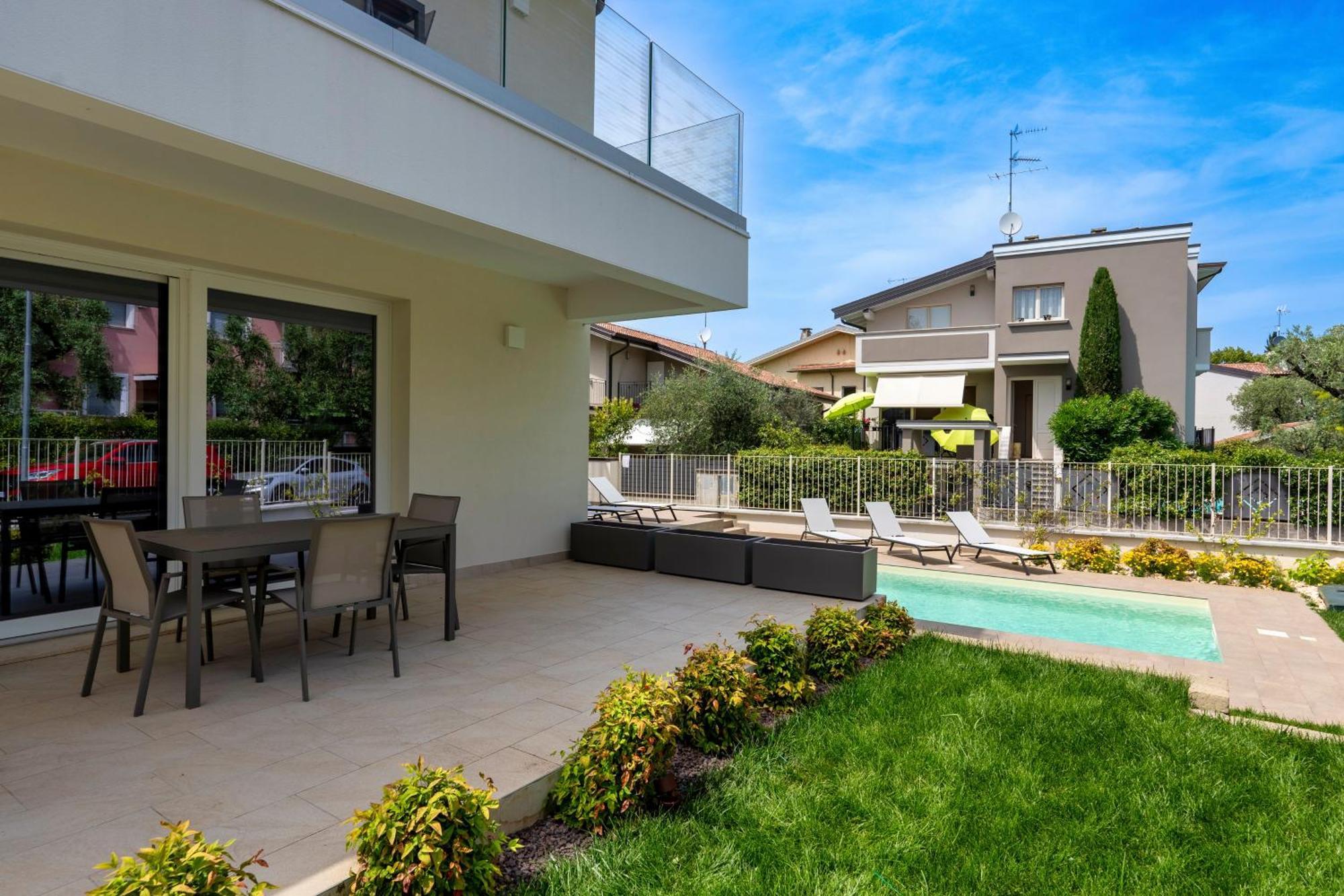 Malvezzi Apartments Desenzano del Garda Exterior foto