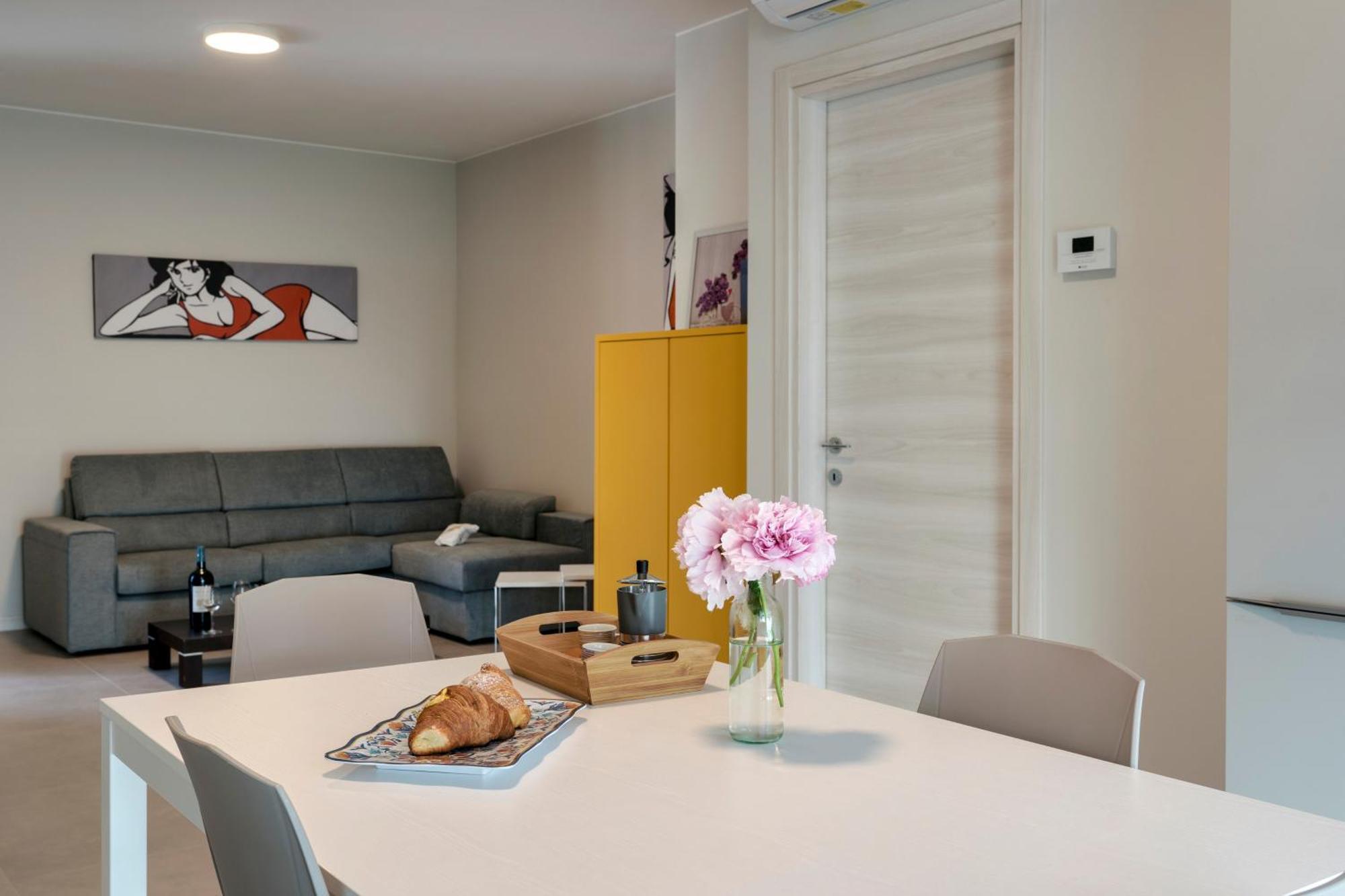 Malvezzi Apartments Desenzano del Garda Exterior foto